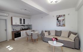 Holiday Home N&S